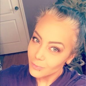 Meet your Posher, Brittney